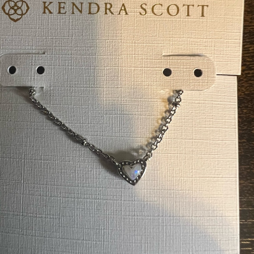 NWT Kendra Scott Mini Ari Heart Satellite Pendant Necklace in Mother of Pearl - Picture 10 of 15